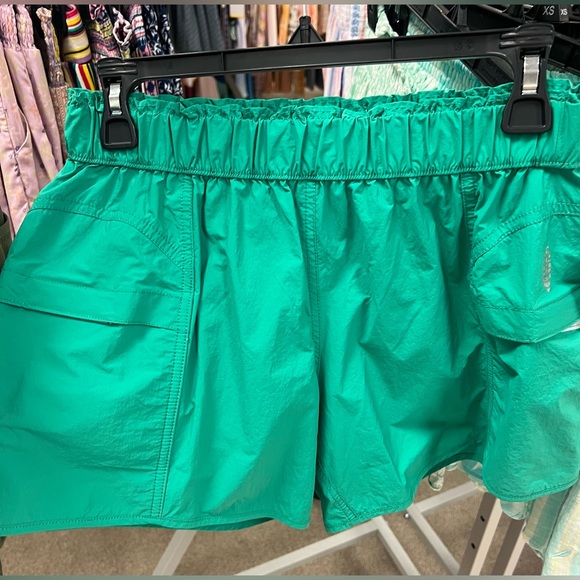 NWOT FREE PEOPLE IN THE WILD SHORTS IN COLOR LUCKY CHARM - Picture 6 of 9